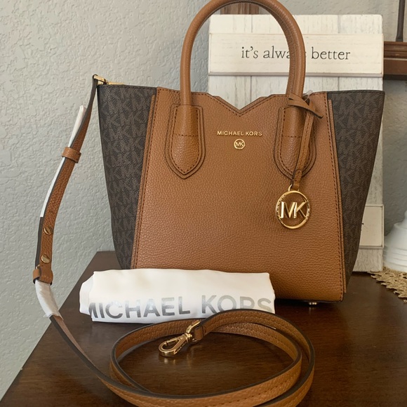 New MK ♥️ crossbody/ satchel - Picture 3 of 9